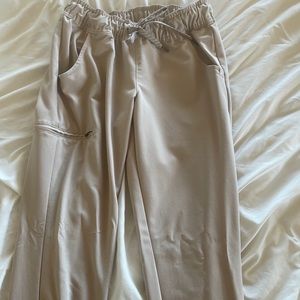 JAANUU scrub pants- light beige.